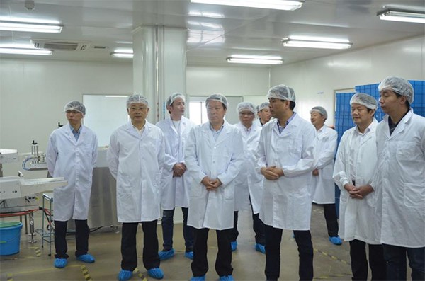 撫州市市委副書記、市長張鴻星一行到公司考察