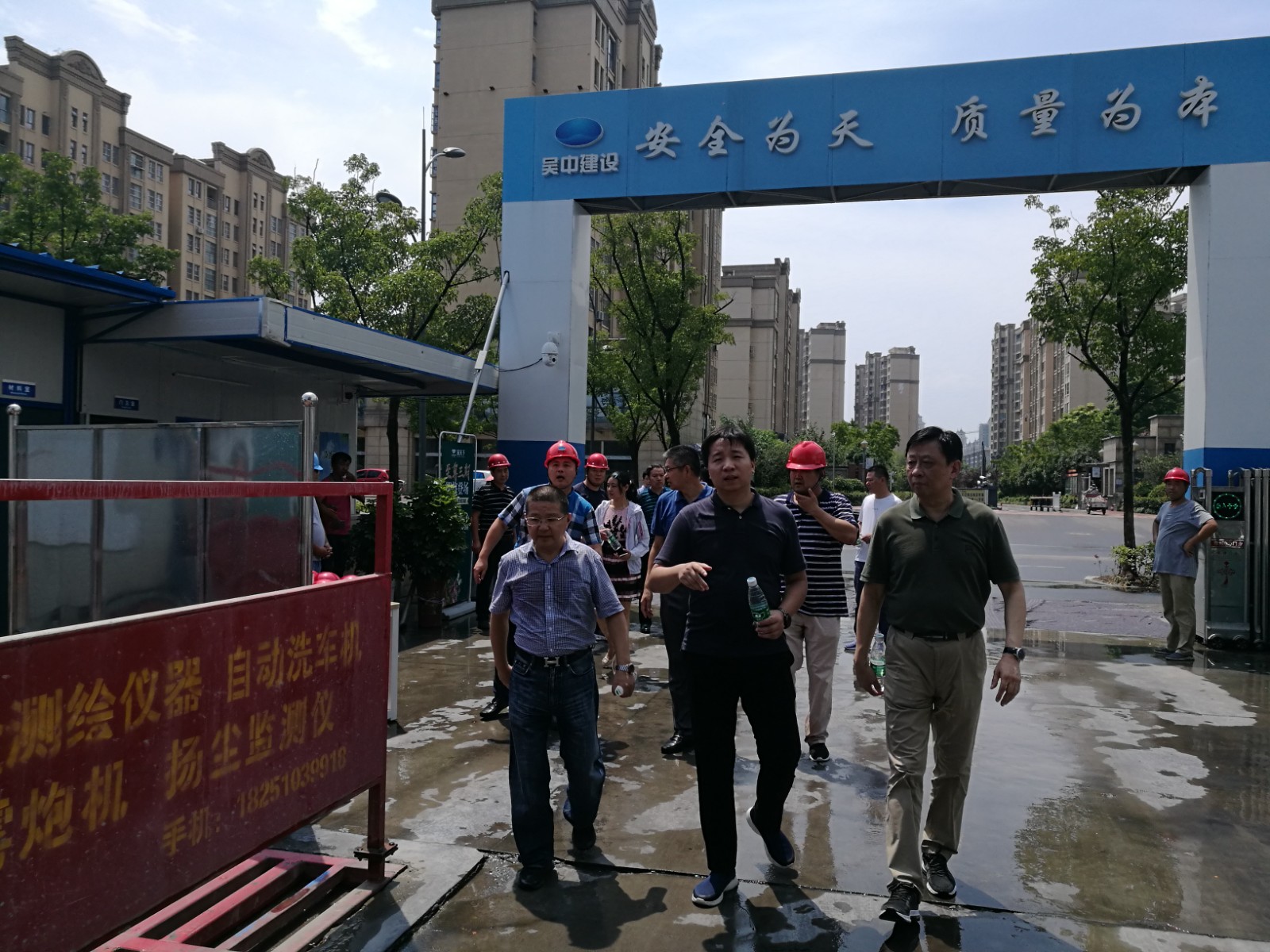 公司領(lǐng)導(dǎo)到宿遷家天下項目慰問