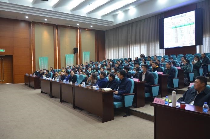 巔峰之戰(zhàn)舍我其誰 業(yè)績攀升奮力...
